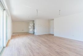 Luksuzni apartman sa terasom  i garažom u Cresu, Cres, Appartment