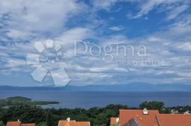 NJIVICE - APARTMAN U POTKROVLJU S TERASOM, Omišalj, Apartamento