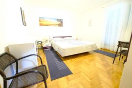 Apartman s okućnicom blizu mora, Dobrinj, Flat