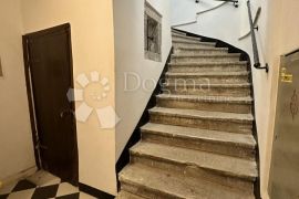 VRHUNSKI STAN U CENTRU RIJEKE ZA NAJAM, Rijeka, Appartement