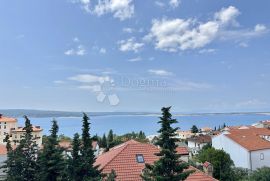 Kuća sa 11 apartmana 300m od mora, Crikvenica, بيت