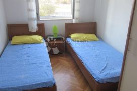 PRILIKA!! Apartman Porat 80m od mora, Malinska-Dubašnica, Daire