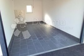 PRILIKA! Novogradnja Zaprešić 2000€/m2 (garaža,vrt,parking), Zaprešić, Διαμέρισμα