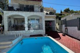 Villa prvi red uz more - TROGIR, Trogir, Ev