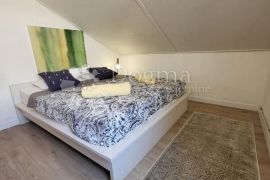 PRIMOSTEN-APARTMANSKA KUĆA S POGLEDOM, Primošten, بيت