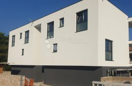 OTOK KRK-Eksluzivan Penthouse s pogledom na more i dva parking mjesta!, Krk, Appartamento