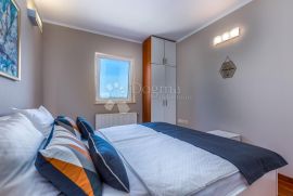 Luksuzna  apartmanska vila  s 4.500 m2  zemljišta, Lovran, بيت