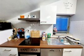 APARTMAN SA POGLEDOM NA MORE, 200 METARA OD MORA, Malinska-Dubašnica, Kвартира