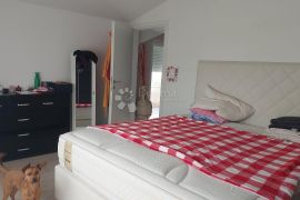 Selce apartman sa pogledom na more, Crikvenica, شقة