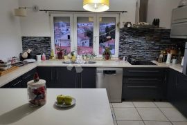 Selce apartman sa pogledom na more, Crikvenica, شقة