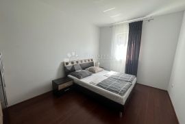 PRILIKA!! Apartman Smokvica 96m2 40m od mora, Novi Vinodolski, Daire