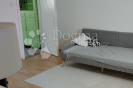 Turnić, stan za najam 2S+Db, Rijeka, Appartment