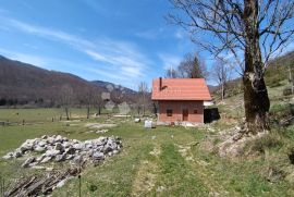 Kuća i građ.zemljište u srcu PPVelebit - Jadovno PRILIKA, Gospić - Okolica, Casa