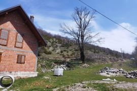 Kuća i građ.zemljište u srcu PPVelebit - Jadovno PRILIKA, Gospić - Okolica, Casa