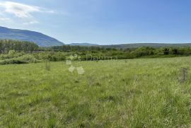 Veliko poljoprivredno zemljište, Kršan, Terrain