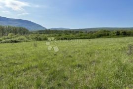 Veliko poljoprivredno zemljište, Kršan, Terrain