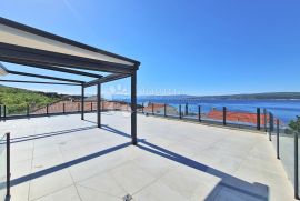 CRIKVENICA ,PENTHOUSE 3S+DB,VELIKA GARAŽA, Crikvenica, Appartamento