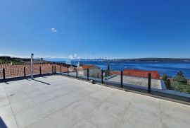 CRIKVENICA ,PENTHOUSE 3S+DB,VELIKA GARAŽA, Crikvenica, Appartamento