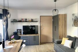 Predivan stan na 80m od mora, Medulin, Appartment