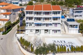 TROGIR-SEGET DONJI MINI HOTEL S MOGUĆNOSTI GRADNJE JOŠ JEDNOG SLIČNOG OBJEKTA !!!, Seget, Immobili commerciali