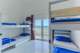 TROGIR-SEGET DONJI MINI HOTEL S MOGUĆNOSTI GRADNJE JOŠ JEDNOG SLIČNOG OBJEKTA !!!, Seget, Immobili commerciali