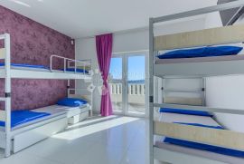 TROGIR-SEGET DONJI MINI HOTEL S MOGUĆNOSTI GRADNJE JOŠ JEDNOG SLIČNOG OBJEKTA !!!, Seget, Immobili commerciali