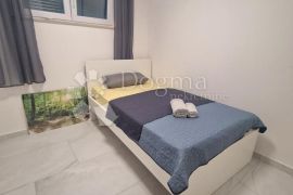 BRIBIR - APARTMAN 1 S BAZENOM, Vinodolska Općina, Kвартира