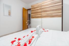 Istra - kuća s 5 apartmana u blizini Poreča, Poreč, Ev