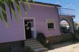 Dvojna kuća u Hlapi, Krk, Dobrinj, House