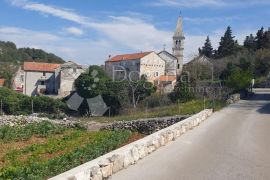 BRAČ - GRAĐEVINSKO ZEMLJIŠTE + POLJOPRIVREDNO, Nerežišća, Land