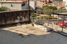 ŠIBENIK, dva stana u centru sa pogledom na more, Šibenik, Appartment