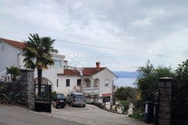 OPATIJA, IKA 2SKL stan površine 79m2 na odličnoj lokaciji s dva parking mjesta, Opatija - Okolica, Stan