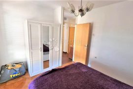 72 m2 NA SVEGA 60 m OD MORA SA TERASOM!, Cres, Kвартира