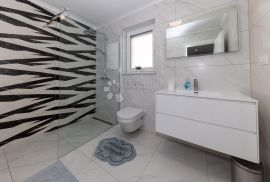 LUKSUZNA novogradnja Crikvenica 30m od mora, Crikvenica, Wohnung