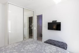 LUKSUZNA novogradnja Crikvenica 30m od mora, Crikvenica, Wohnung