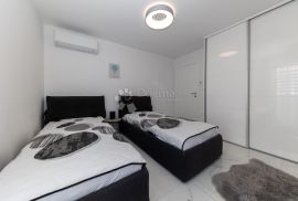 LUKSUZNA novogradnja Crikvenica 30m od mora, Crikvenica, Wohnung