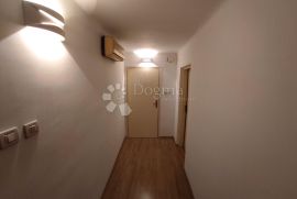 Stan 69,39 m2 u centru, Pula, Appartment