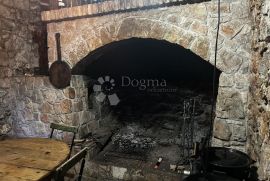 PELJEŠAC, POVIJESNI LJETNIKOVAC, Trpanj, Casa