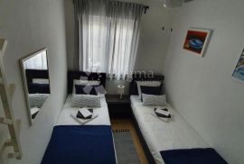 NOVI VINODOLSKI - 2 APARTMANA 400 METARA OD MORA, Novi Vinodolski, Stan