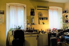 Turnić - samo u DOGMI, mali stan s pogledom na more, Rijeka, Appartement