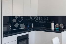 TRIBUNJ – PREKRASAN APARTMAN NADOMAK MORA B 1, Vodice, Apartamento