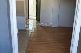 APARTMAN S BAZENOM MALINSKA, Malinska-Dubašnica, Appartement