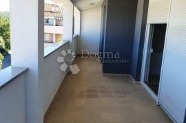 APARTMAN S BAZENOM MALINSKA, Malinska-Dubašnica, Appartamento