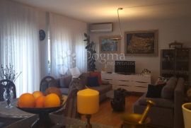 Peterosobni stan za izbirljive, Zagreb, Appartment