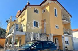 BILICE (ŠIBENIK) –APARTMANSKA KUĆA 100 M OD MORA, Šibenik - Okolica, Σπίτι