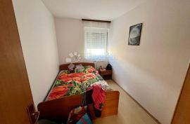 BILICE (ŠIBENIK) –APARTMANSKA KUĆA 100 M OD MORA, Šibenik - Okolica, Maison