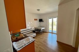 BILICE (ŠIBENIK) –APARTMANSKA KUĆA 100 M OD MORA, Šibenik - Okolica, Maison