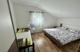 BILICE (ŠIBENIK) –APARTMANSKA KUĆA 100 M OD MORA, Šibenik - Okolica, Maison