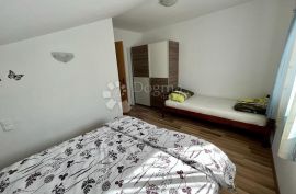 BILICE (ŠIBENIK) –APARTMANSKA KUĆA 100 M OD MORA, Šibenik - Okolica, Maison