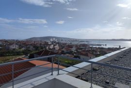 TROGIR-PENTHOUSE S ČAROBNIM POGLEDOM S50, Trogir, Appartamento